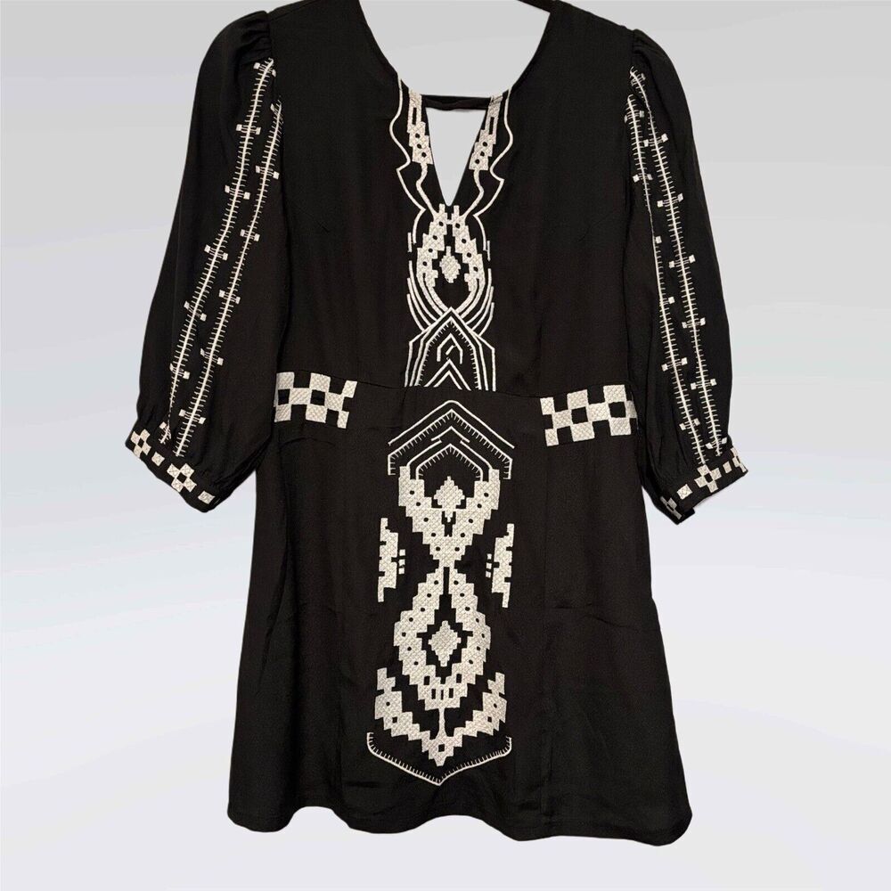 Display Paris White Embroidered Black Long Sleeve Dress Size M